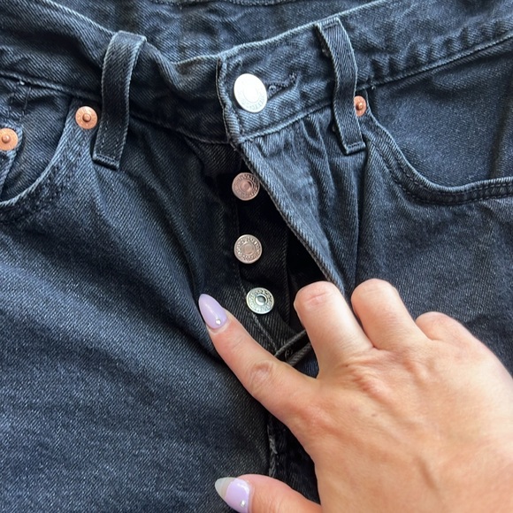 LEVIS ORIGINAL 501 HIGH RISE SHORTS - Picture 4 of 6